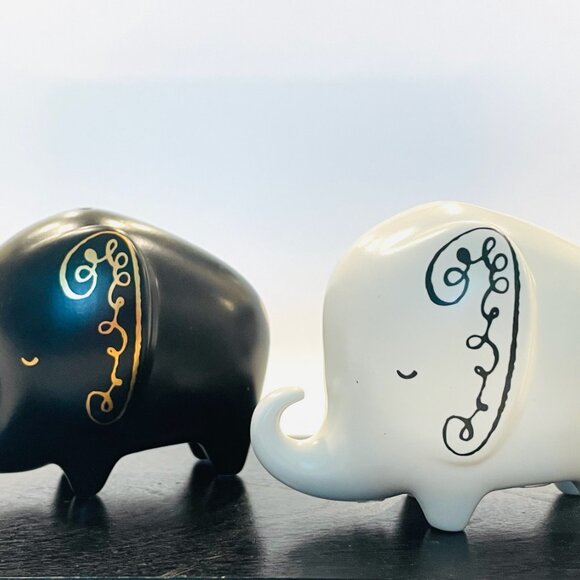 kate spade New York Lenox Black White Elephants Condiment Shakers - Picture 5 of 9